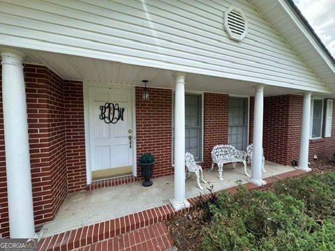 A home in Baxley