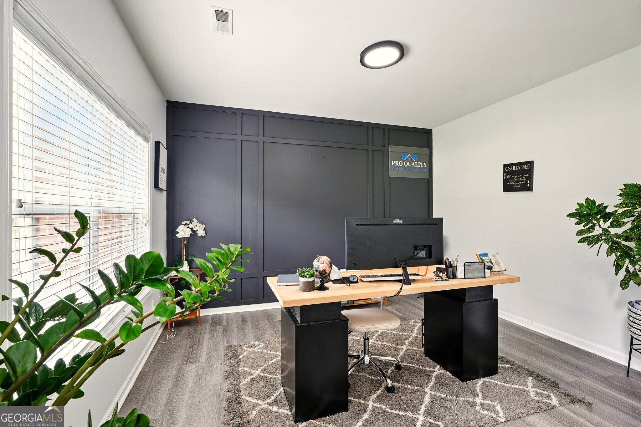 100 Chadwick PL
