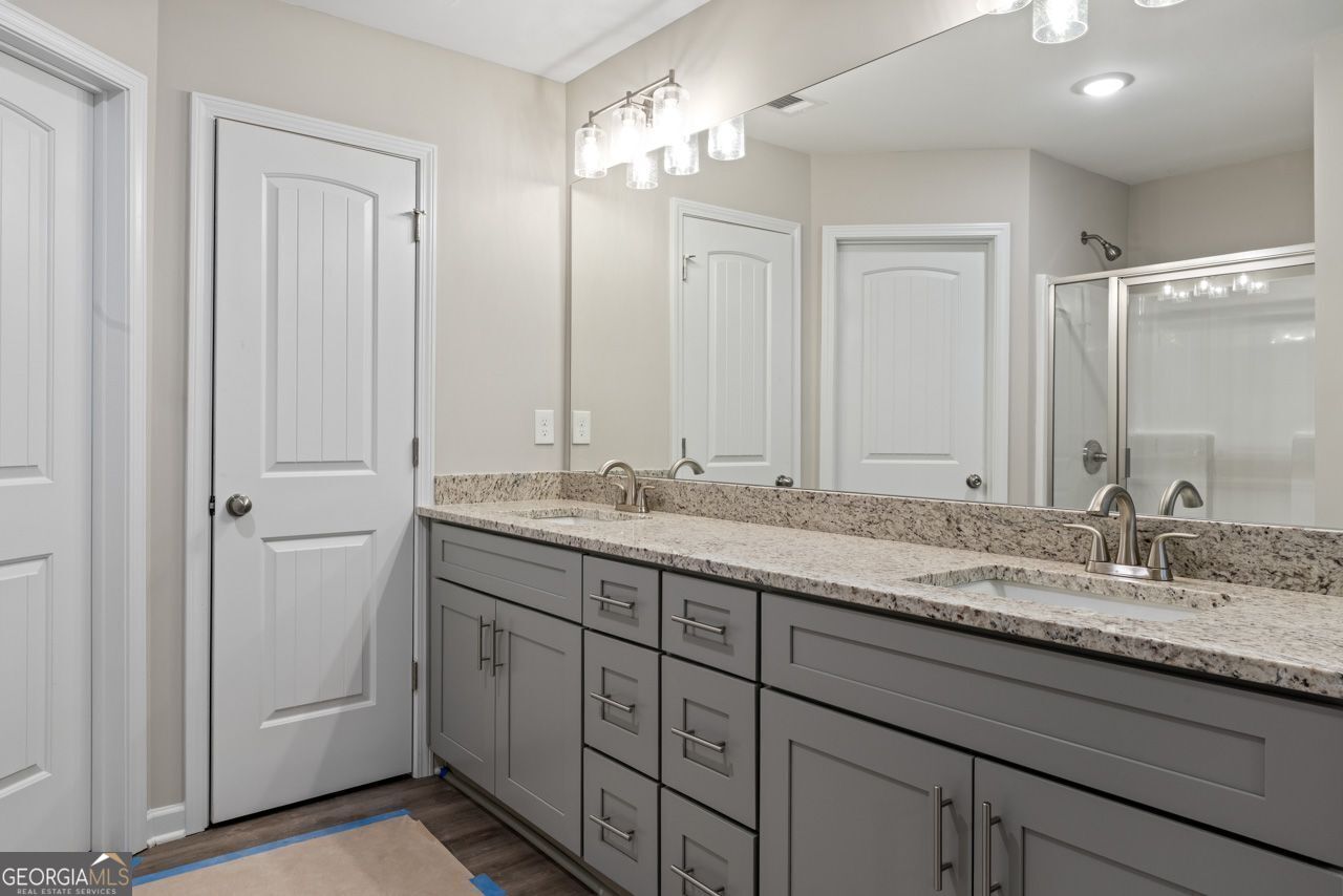 Th Enclave at Brookmont - Residential