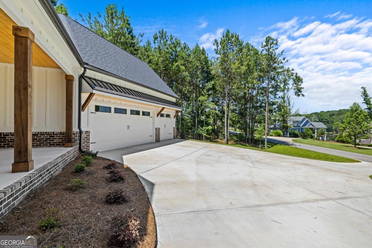 1131 Glen Eagle DR