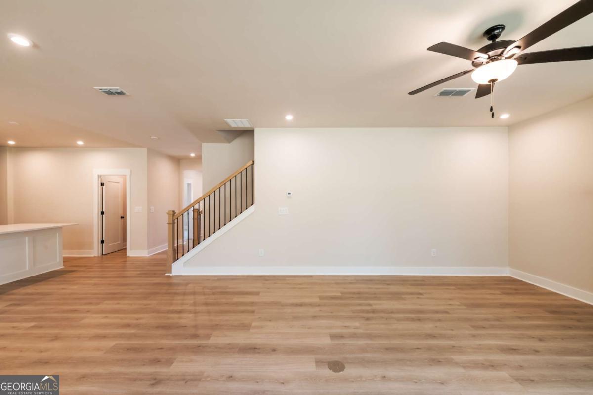 3962 Adler CIR 7