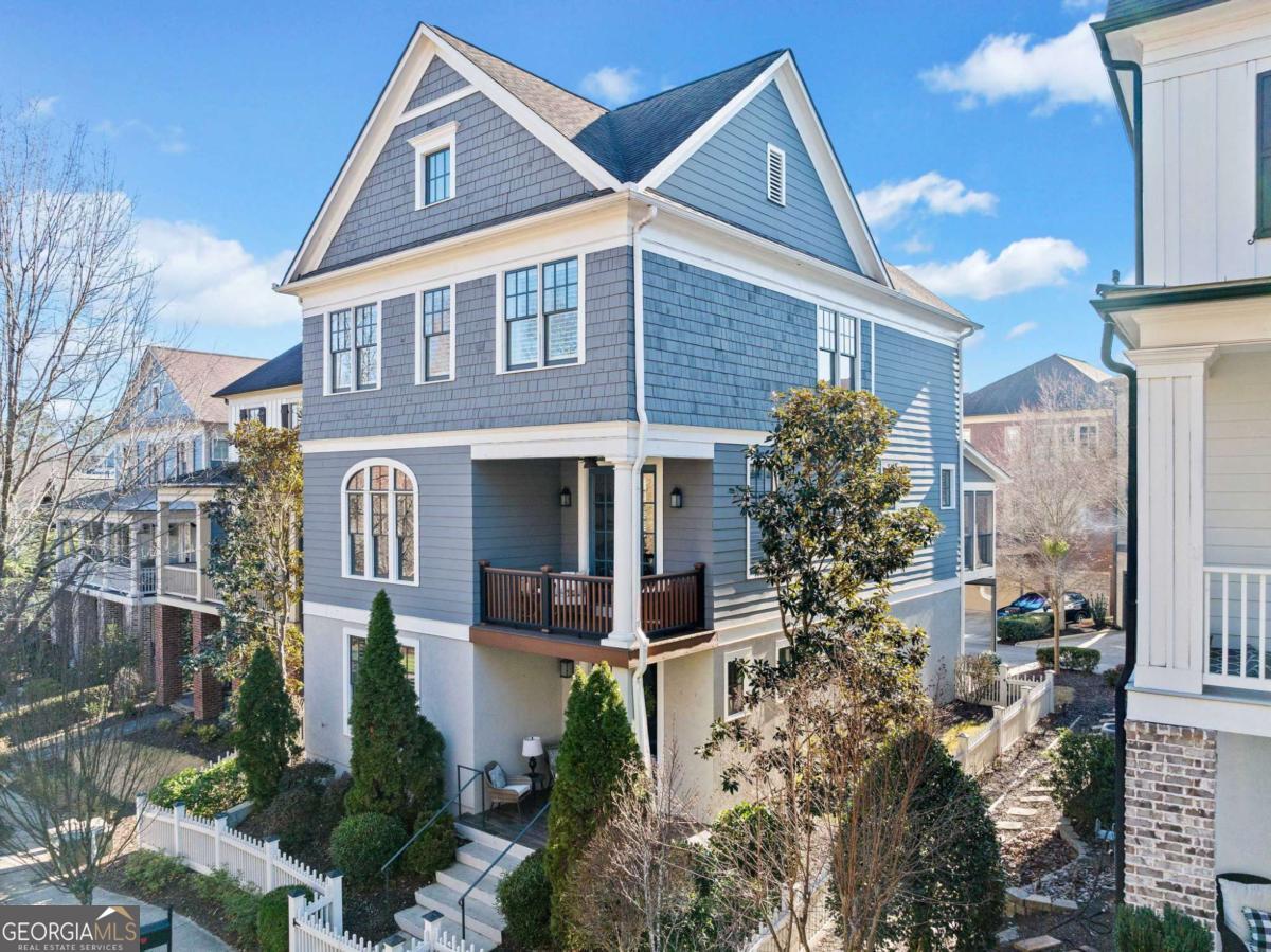 203 Hubbard RD