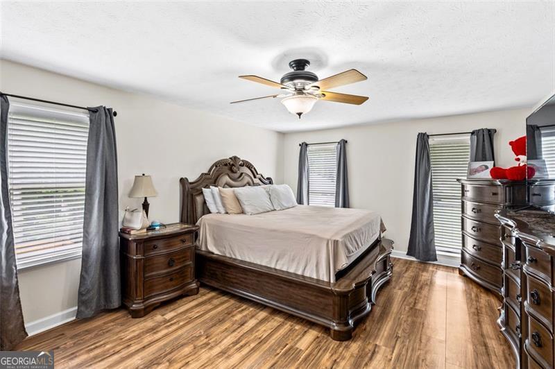 1384 SUNRISE WAY