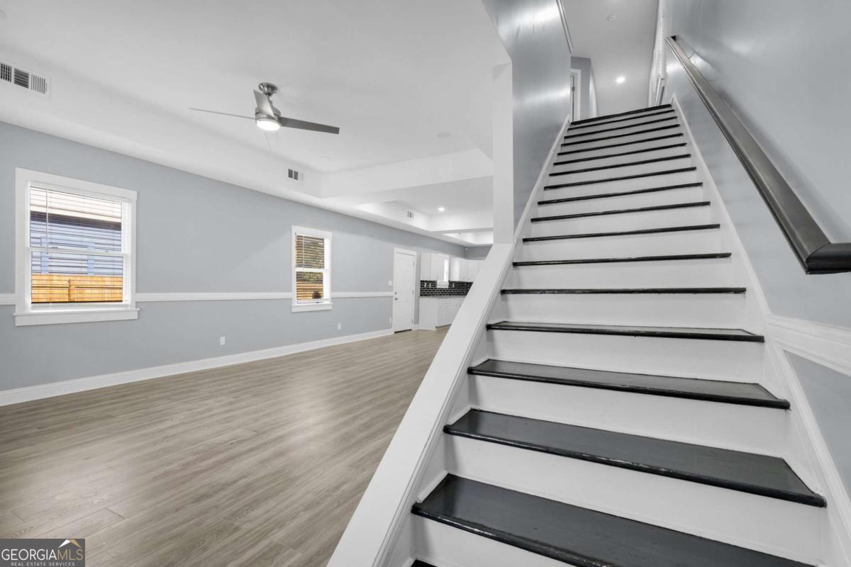 1114 1/2 E Bolton ST