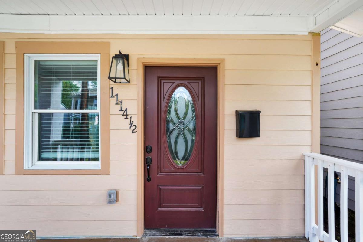 1114 1/2 E Bolton ST