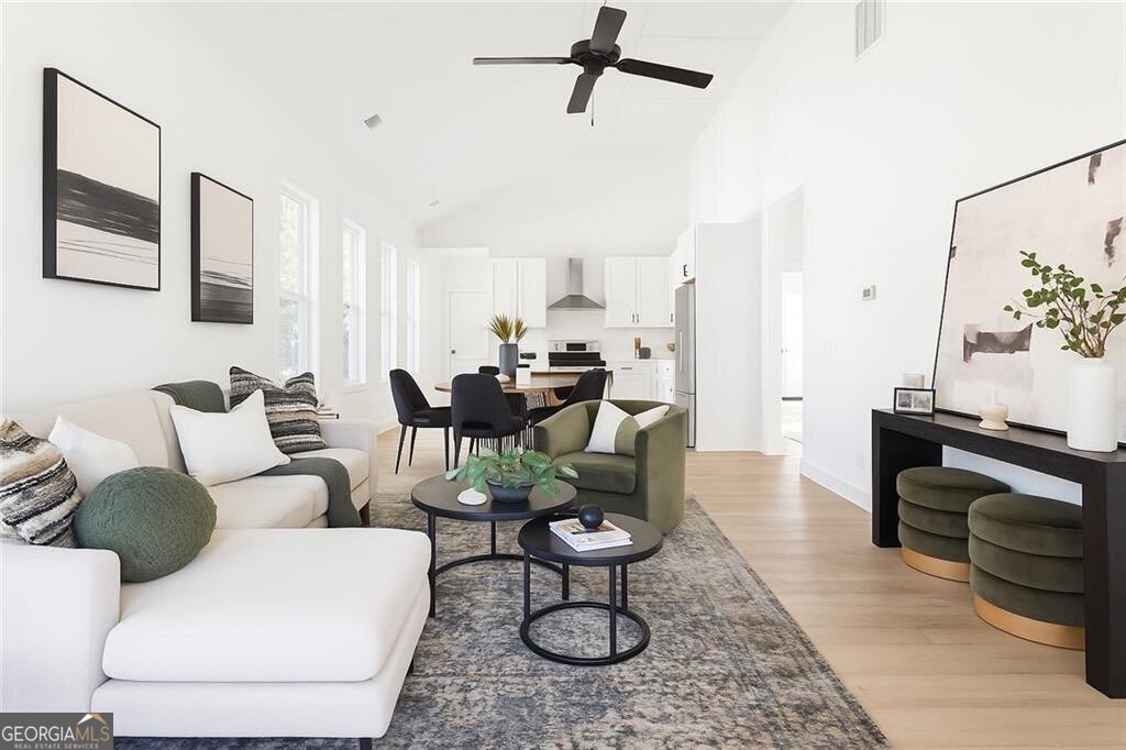 1041 White Oak AVE SW