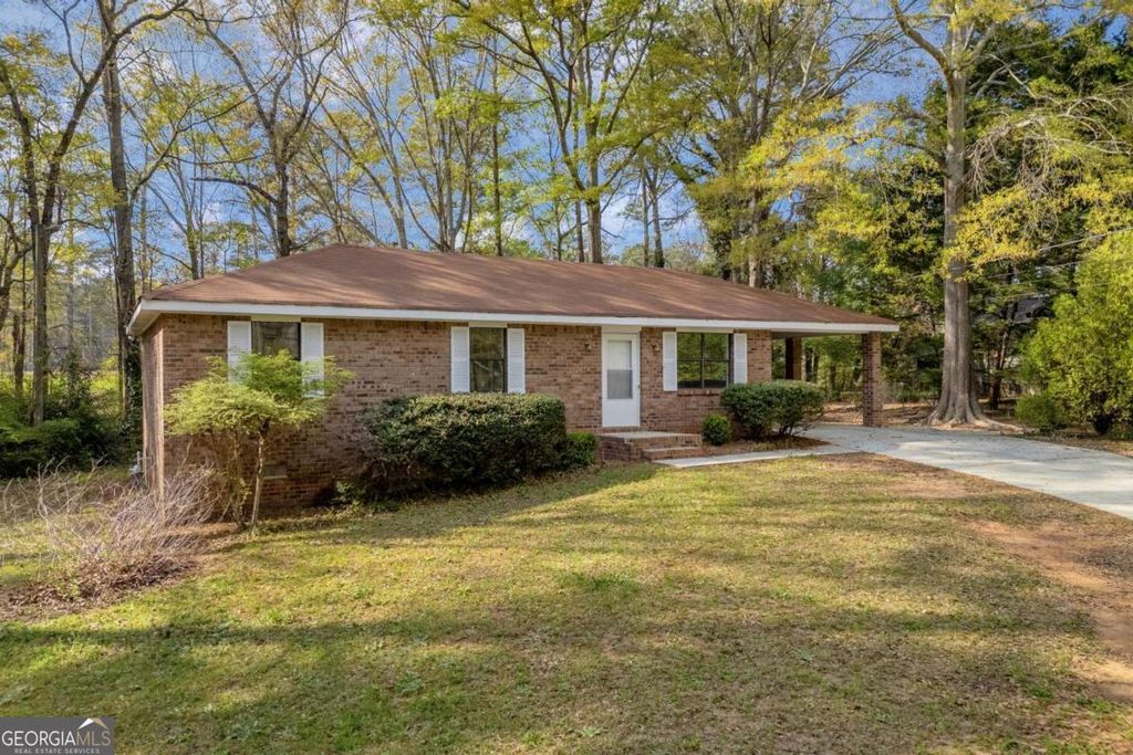 Photo of 104 W Reese Street, Monroe, GA 30655 (MLS # 10722431)
