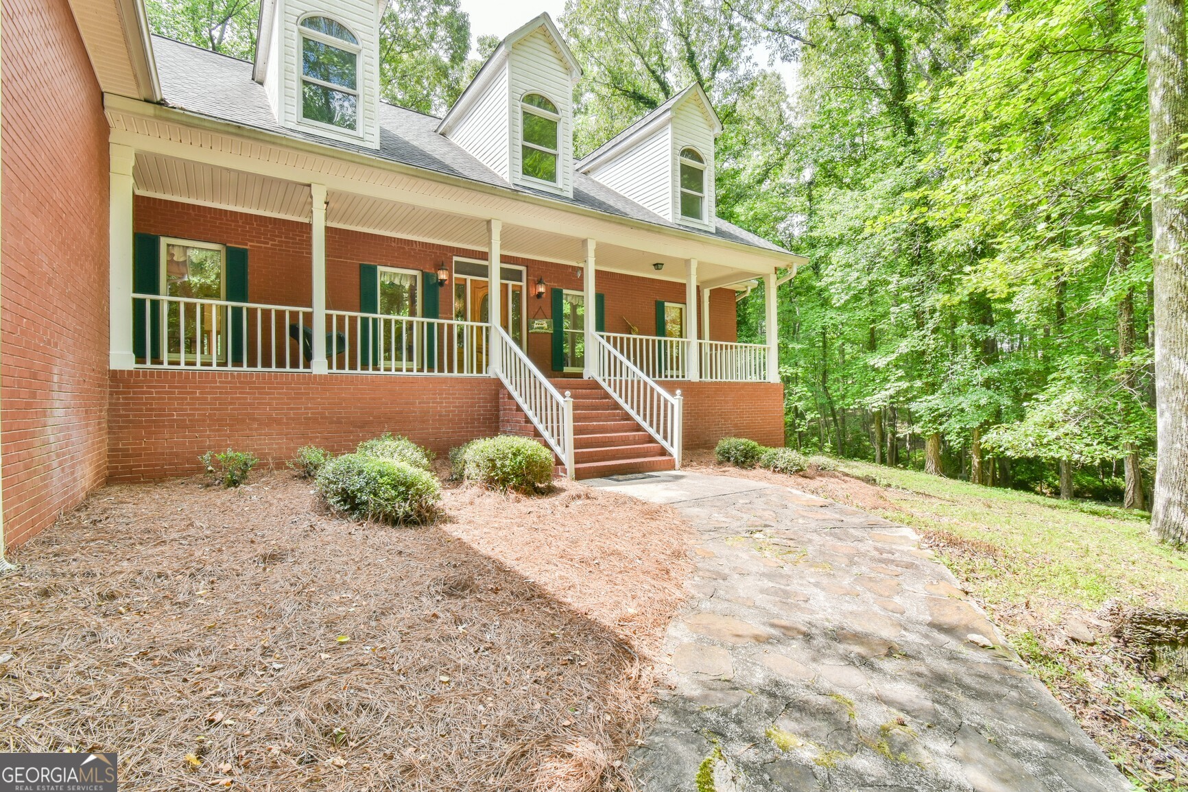 5643 Stephens RD