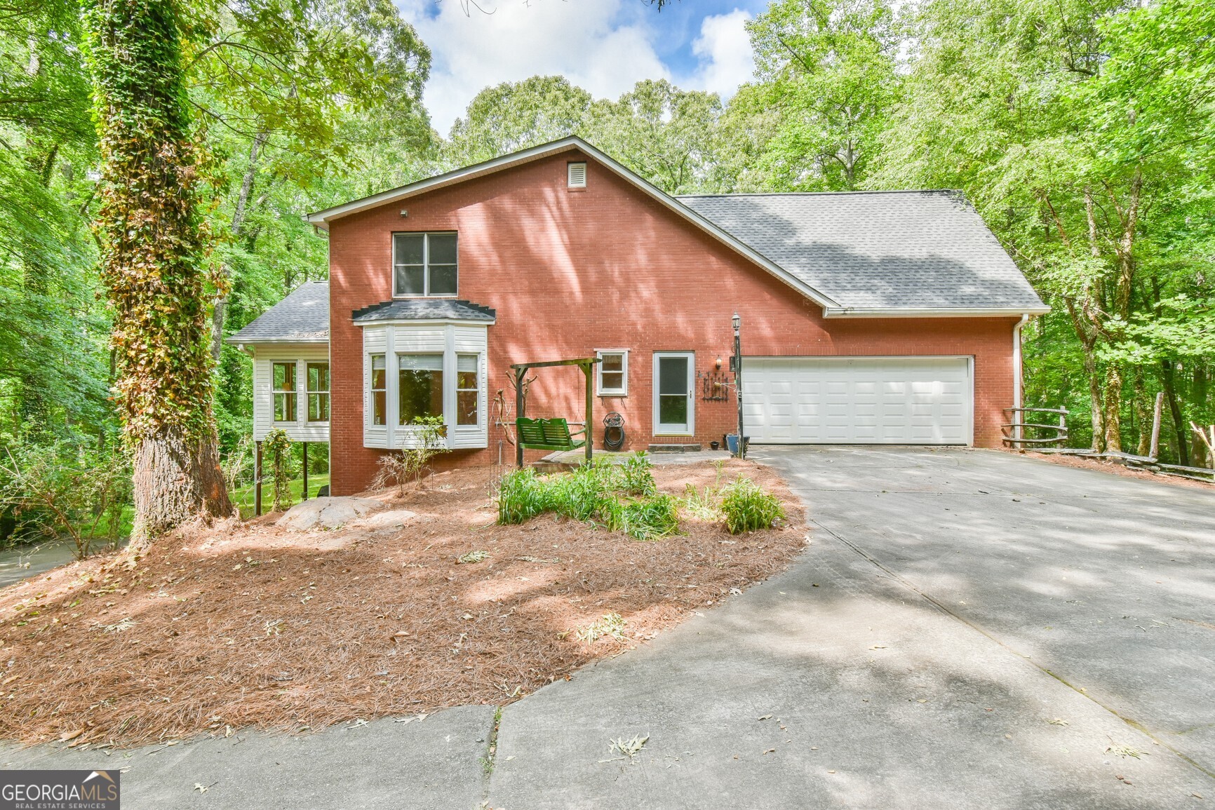 5643 Stephens RD