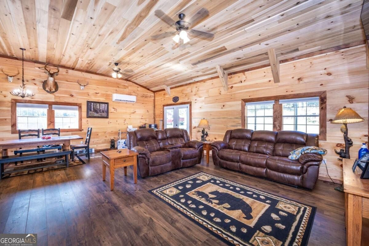 7930 Henderson Mountain RD