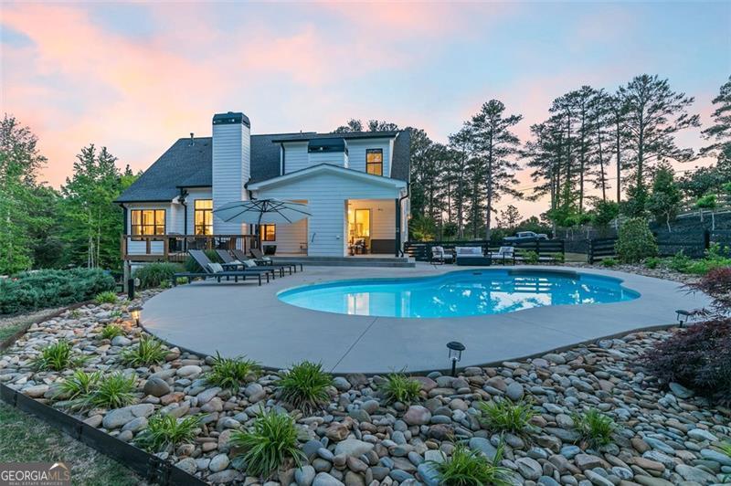 6560 CRESTWOOD PENINSULA