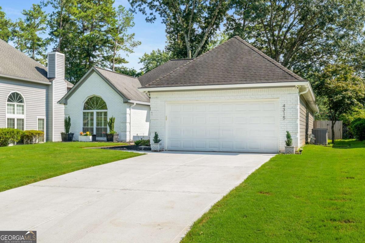 4315 Pinewalk DR