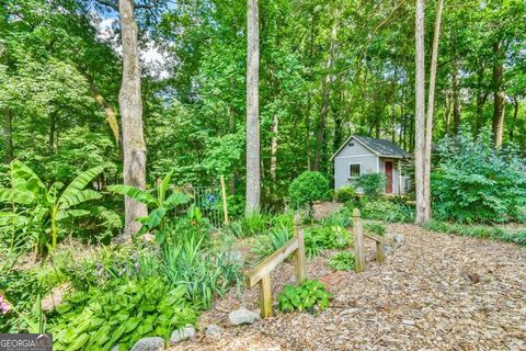 A home in Lilburn