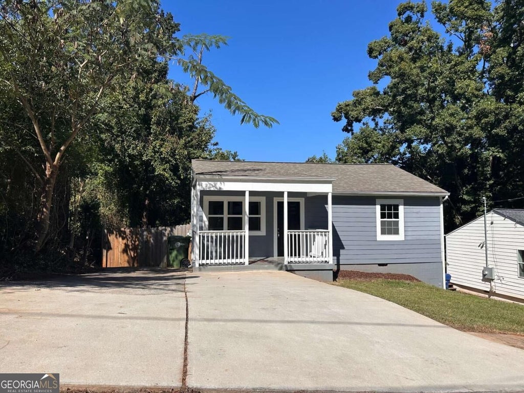Photo of 197 Upshaw Street SW, Atlanta, GA 30315 (MLS # 10873439)