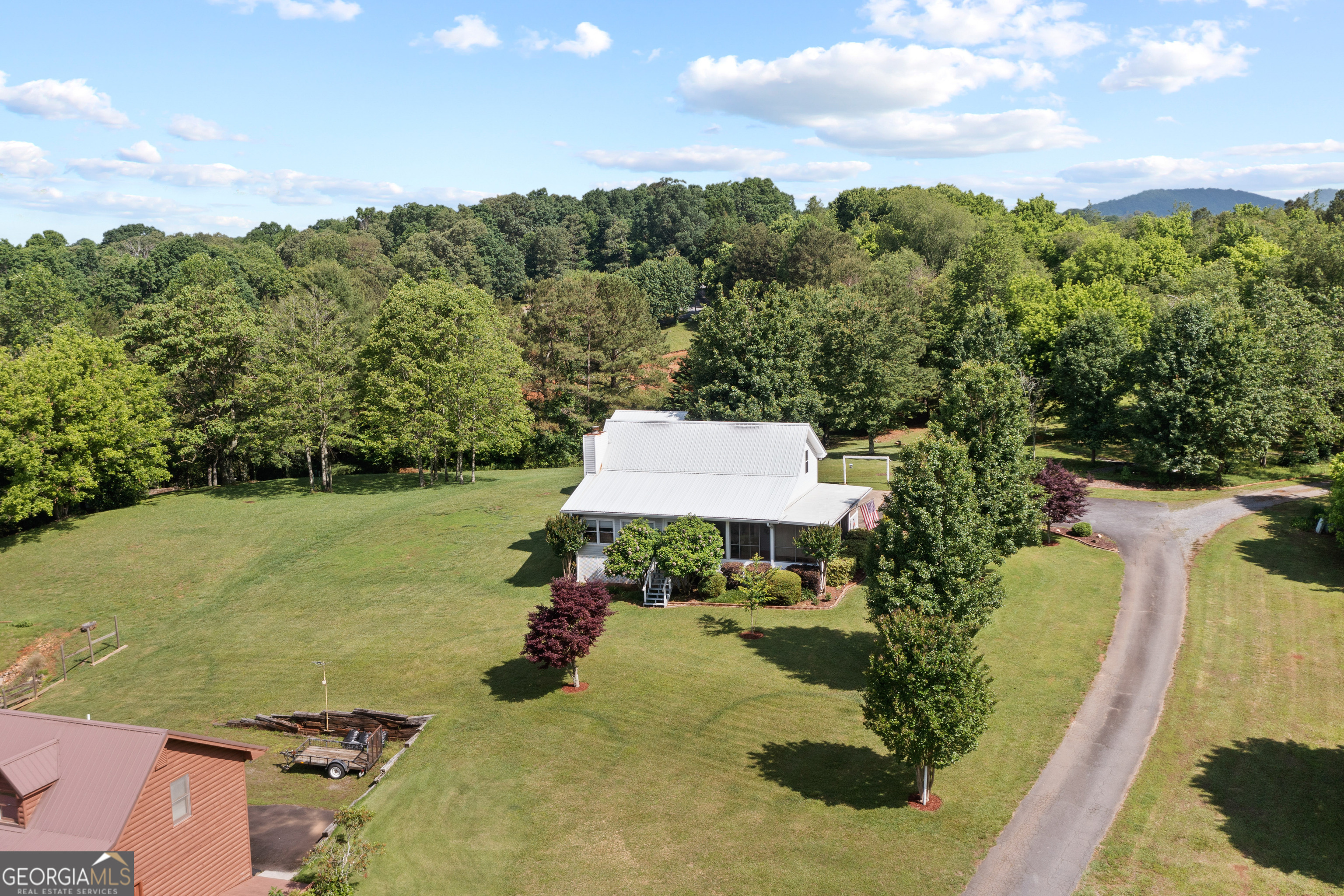 284 Riveredge DR