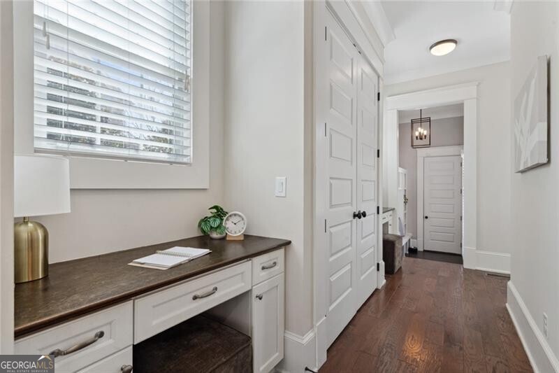 FIVE LAKESIDE - Residential Lease