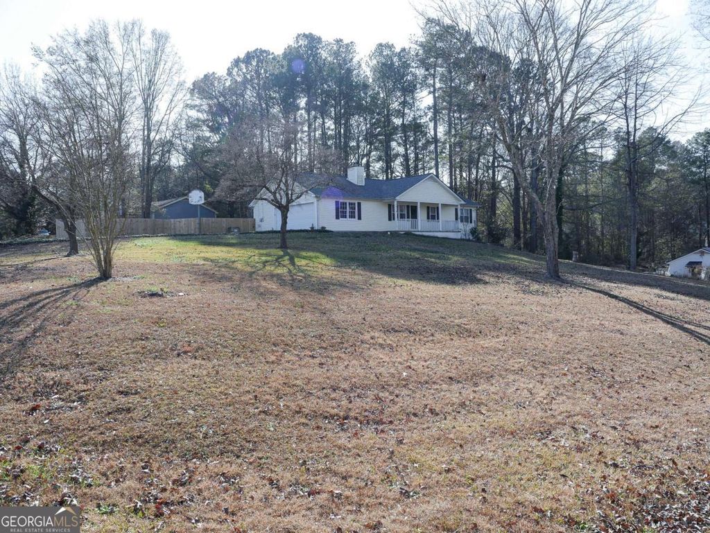 Photo of 370 Ridgeview Drive, Auburn, GA 30011 (MLS # 10657758)
