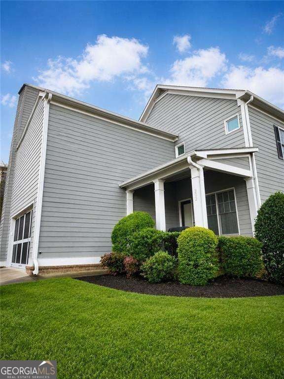 202 Golden Banner AVE