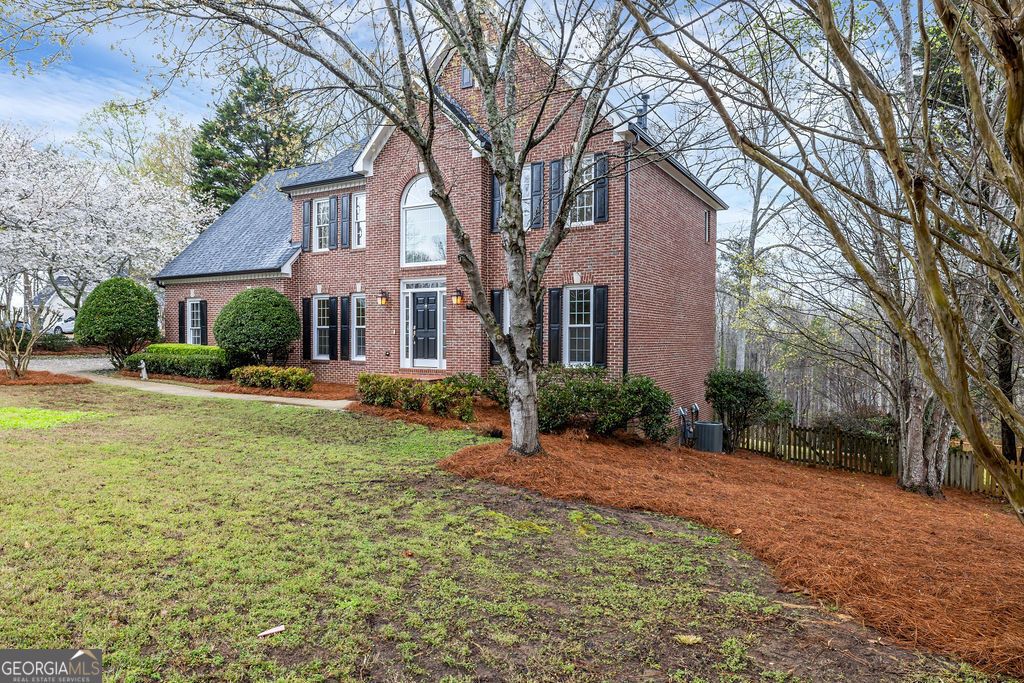 Photo of 100 Penwick Drive, Roswell, GA 30075 (MLS # 10714707)