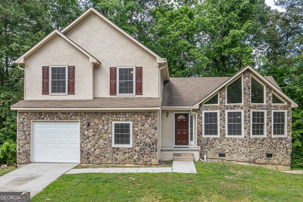 Photo of 1902 Woods Court, Riverdale, GA 30296 (MLS # 10771177)