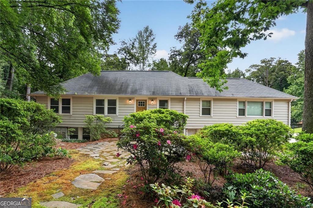 Photo of 1220 Roxboro Drive NE, Atlanta, GA 30324 (MLS # 10810749)