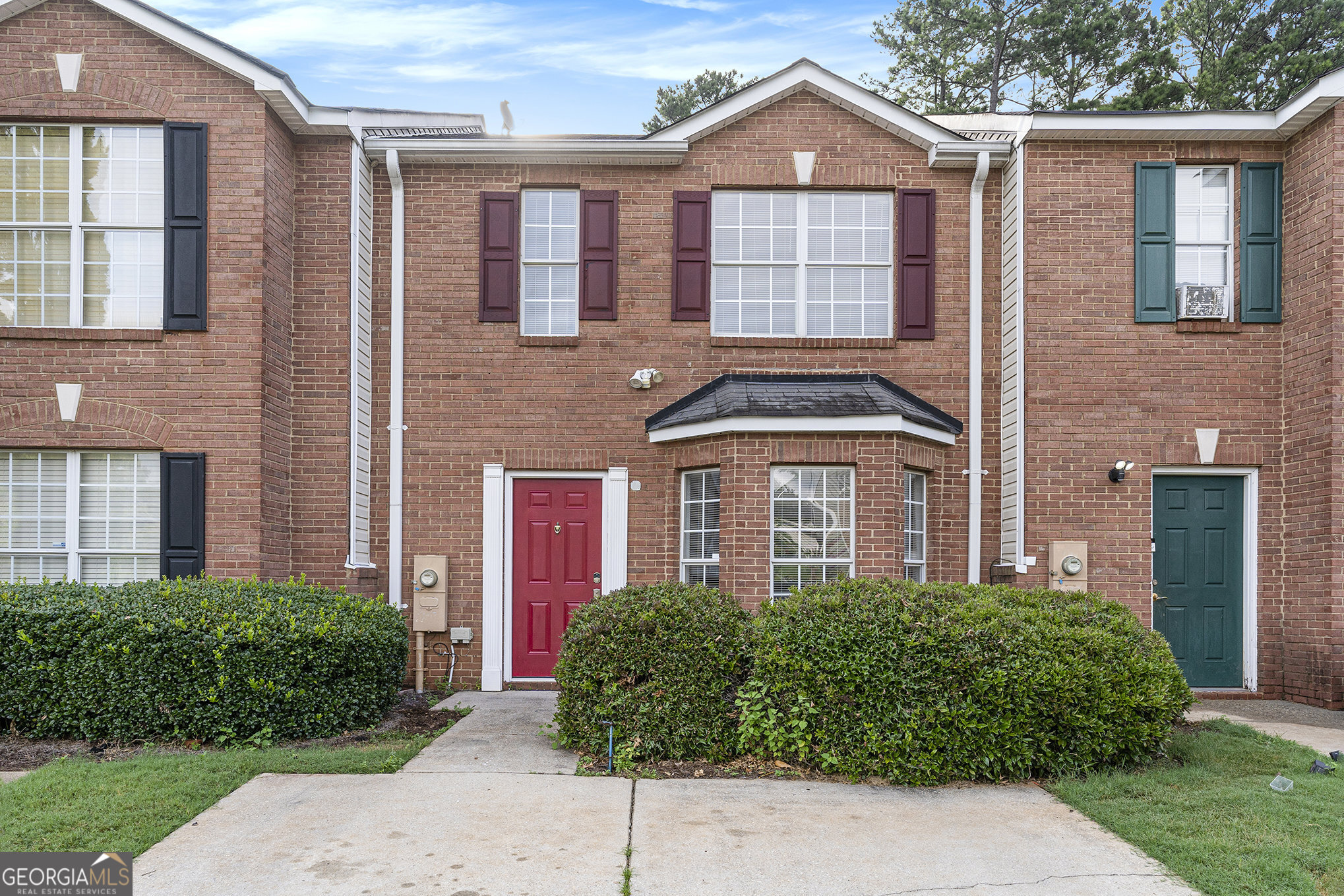 This charming townhouse features 3BR/2.5BA, with a traditional family room and dining area adjacent to the spacious kitchen! Upstairs enjoy hardwood flooring in the master bedroom with ensuite bath and a nice shared bathroom for both additional bedrooms. The home offers assigned parking and comes equipped with a security system for added peace of mind. Plus, the backyard ensures complete privacy and offers an additional storage room! This home is ideally located, with easy access to shops, restaurants, I-20, I-285 and more. Don't miss out on this incredible opportunity! Qualifications & Requirements: -Rental rate: $1,795/month - Minimum 12-month lease and renter's insurance required - $65.00 Non-Refundable Application Fee (per applicant) - $1,795.00 Security Deposit - Must be moving within 30 days of approval - Applicants must have at least one year of continuous employment - Household must gross at least 3x the monthly rent - Must have good verifiable rental history with no evictions or eviction filings - No open bankruptcies - Clean criminal background - Must be able to provide two forms of government ID, copy of utility bill and last two paystubs - Tenants will be responsible for gas, electricity and water utilities - Housing vouchers accepted - No Pets