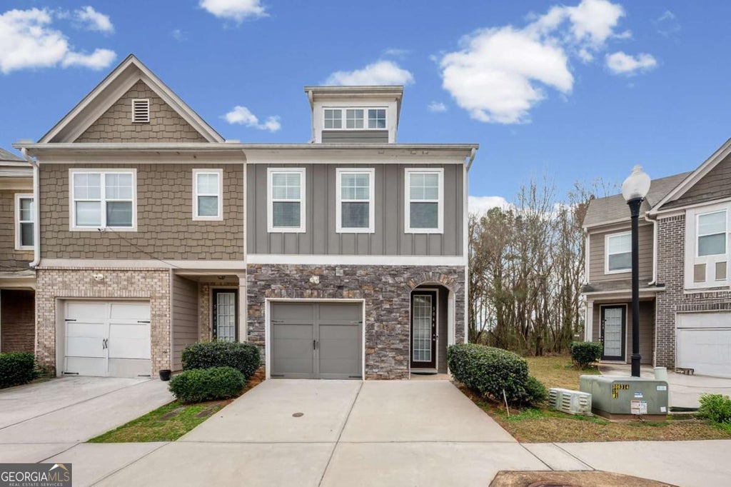 Photo of 5044 Longview Walk, Decatur, GA 30035 (MLS # 10777470)
