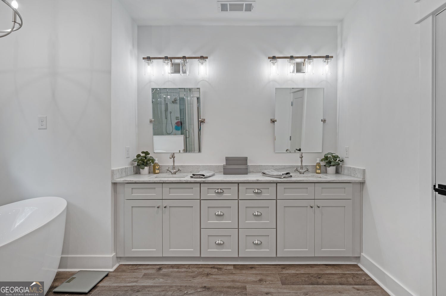 449 Hollingshed Rd, Dallas, GA, 30132, USA, 5 Bedrooms Bedrooms, ,4 BathroomsBathrooms,Residential,Active,449 Hollingshed Rd,10780383