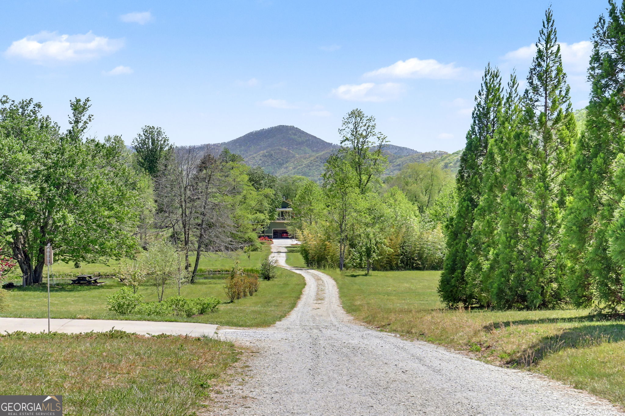 784 Wolffork Church RD