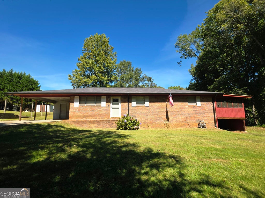 Photo of 223 Lakeview Drive, Cornelia, GA 30531 (MLS # 10853964)