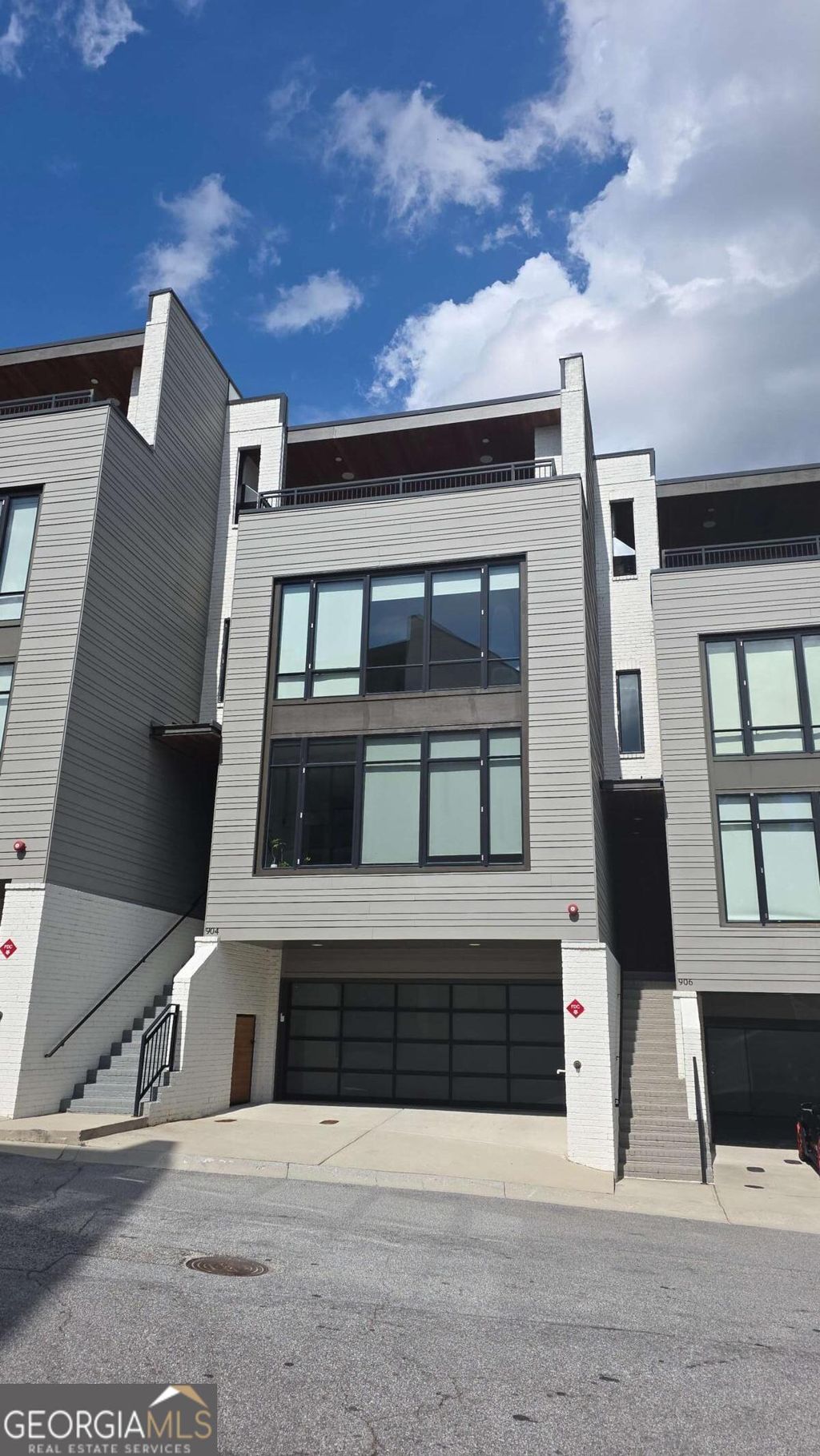 Photo of 904 Lenox Boulevard NE, Atlanta, GA 30324 (MLS # 10705544)