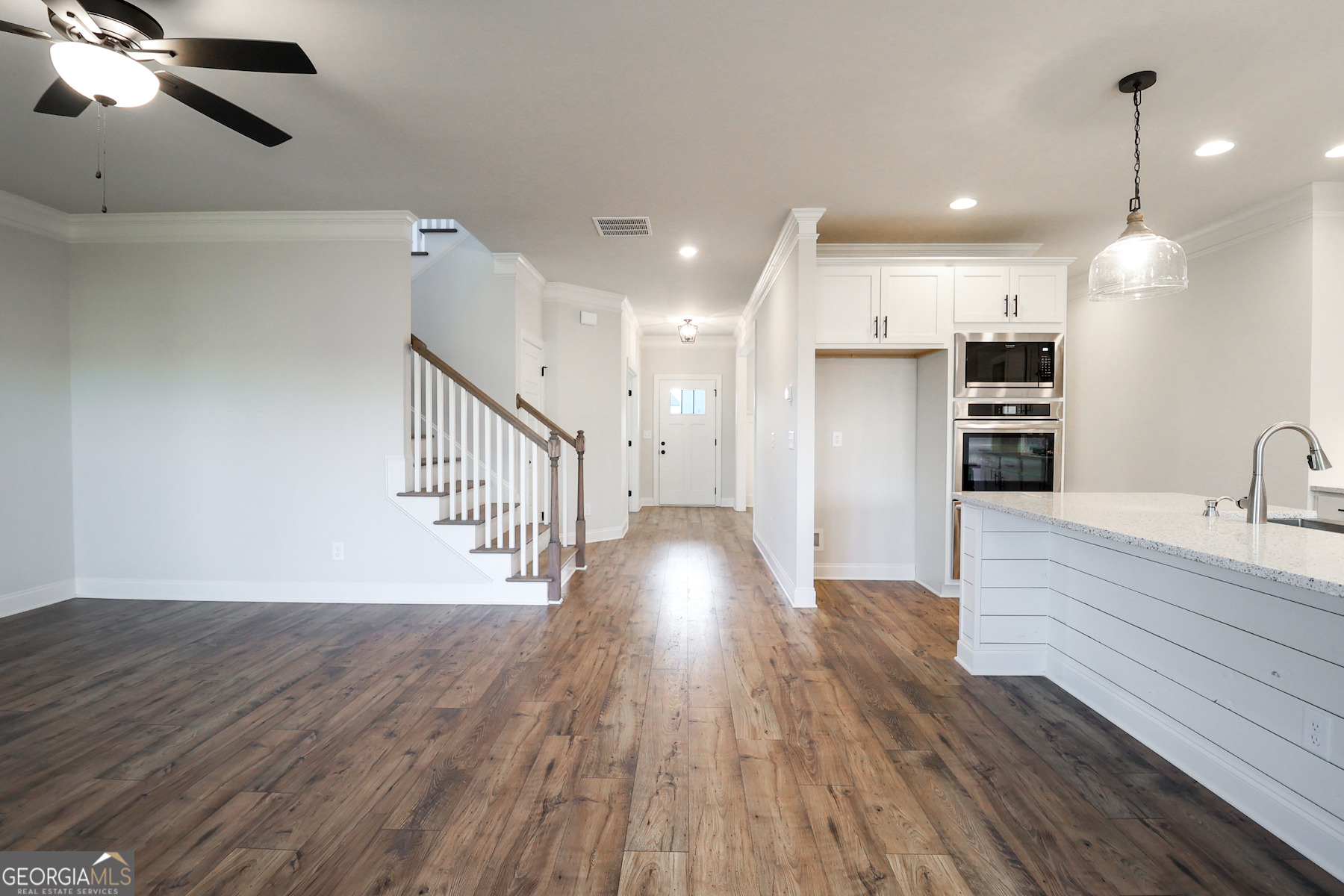 284 Macewan CIR