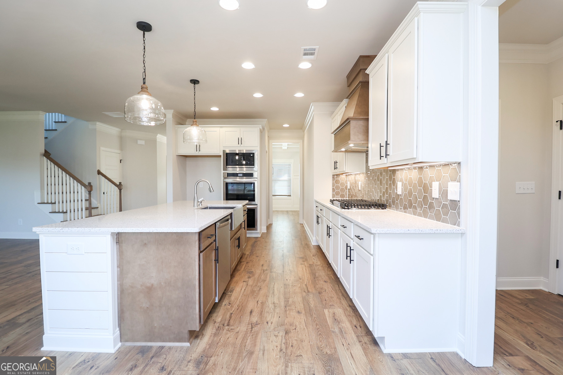 284 Macewan CIR