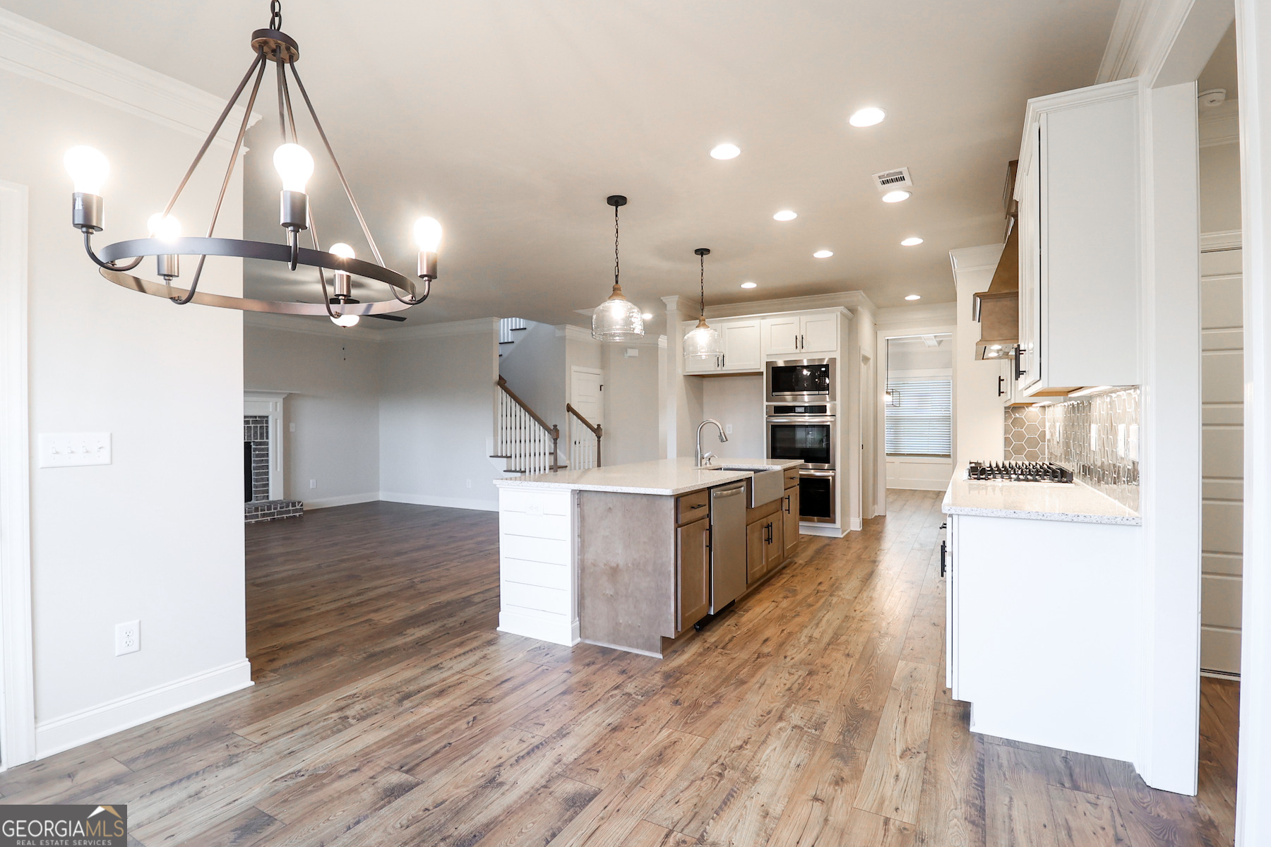 284 Macewan CIR