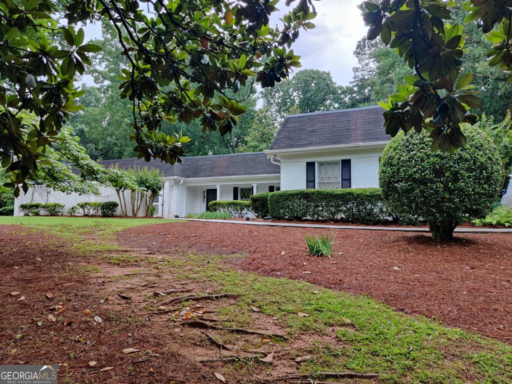 Photo of 7640 Ryefield Drive, Sandy Springs, GA 30350 (MLS # 10703345)
