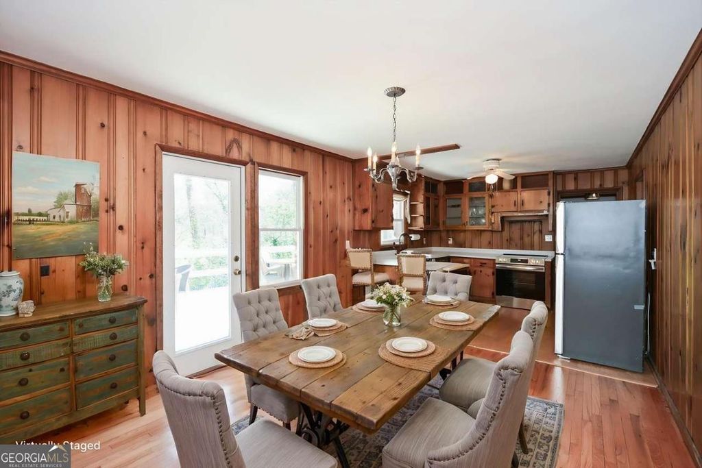 Photo of 18 Old Farm Road, Marietta, GA 30068 (MLS # 10708164)