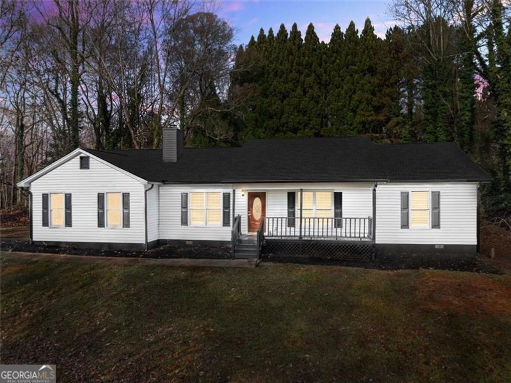 Photo of 4048 RYCKELEY Dr, Gainesville, GA 30504 (MLS # 10652321)