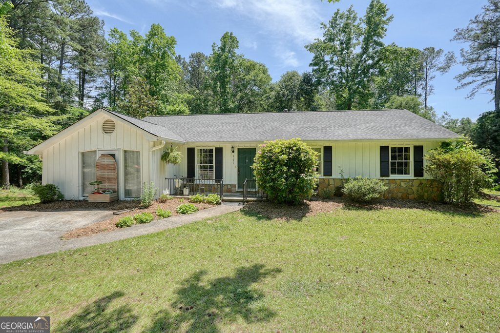 367 Bradshaw LN