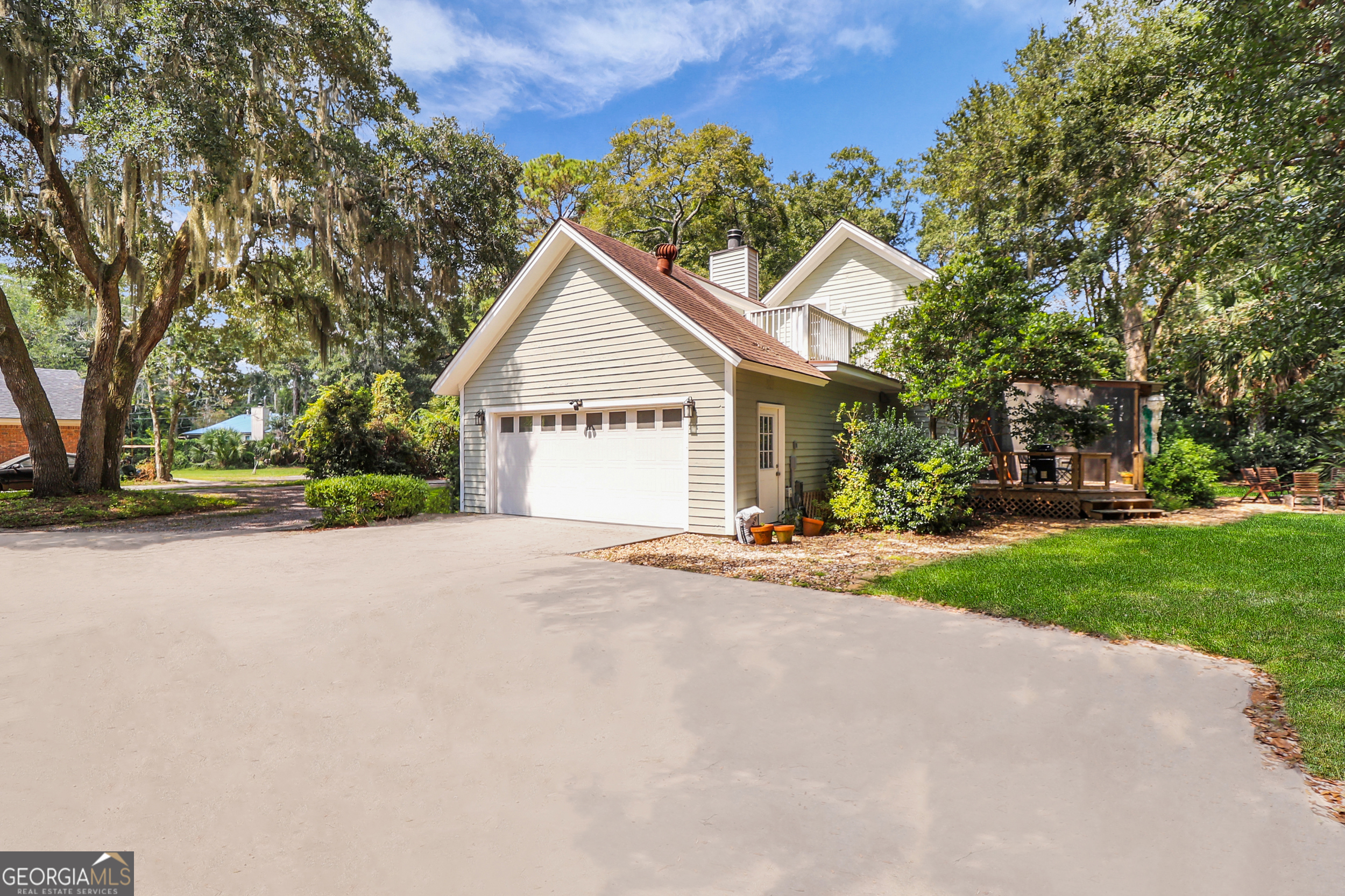1024 Walthour RD