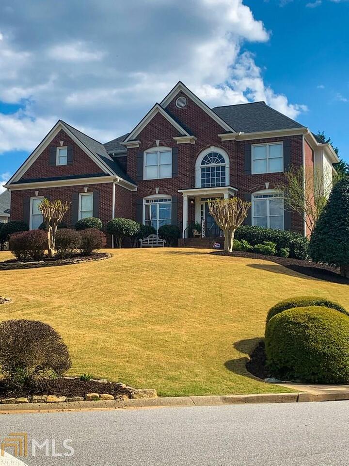 Fall In Love with this MOVE-IN READY HOME nestled in sought-after Castlebrooke Swim/Tennis Community. Walk inside on your refinished hardwood floors, beautifully renovated Chefs Kitchen with solid wood white cabinets. Granite Counters, oversized wood island, stainless appliances and more! Kitchen is open to two-story great room with tons of natural light. Updated lighting throughout main level with separate dining area. Spacious Master Bedroom upstairs with large his/her closest and stunning updated bathroom. Three additional bedrooms up with jack-n-jill bath and a