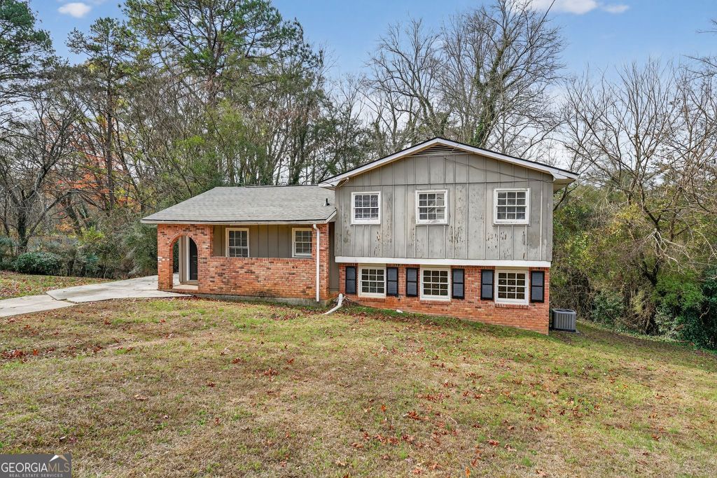 Photo of 2497 Celina Court, Morrow, GA 30260 (MLS # 10660290)