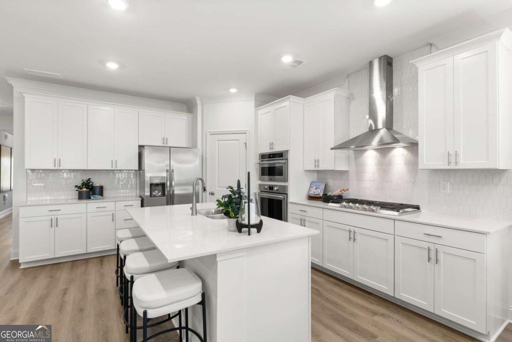 Photo of 2901 Beaver Dam Lane, Gainesville, GA 30507 (MLS # 10765479)