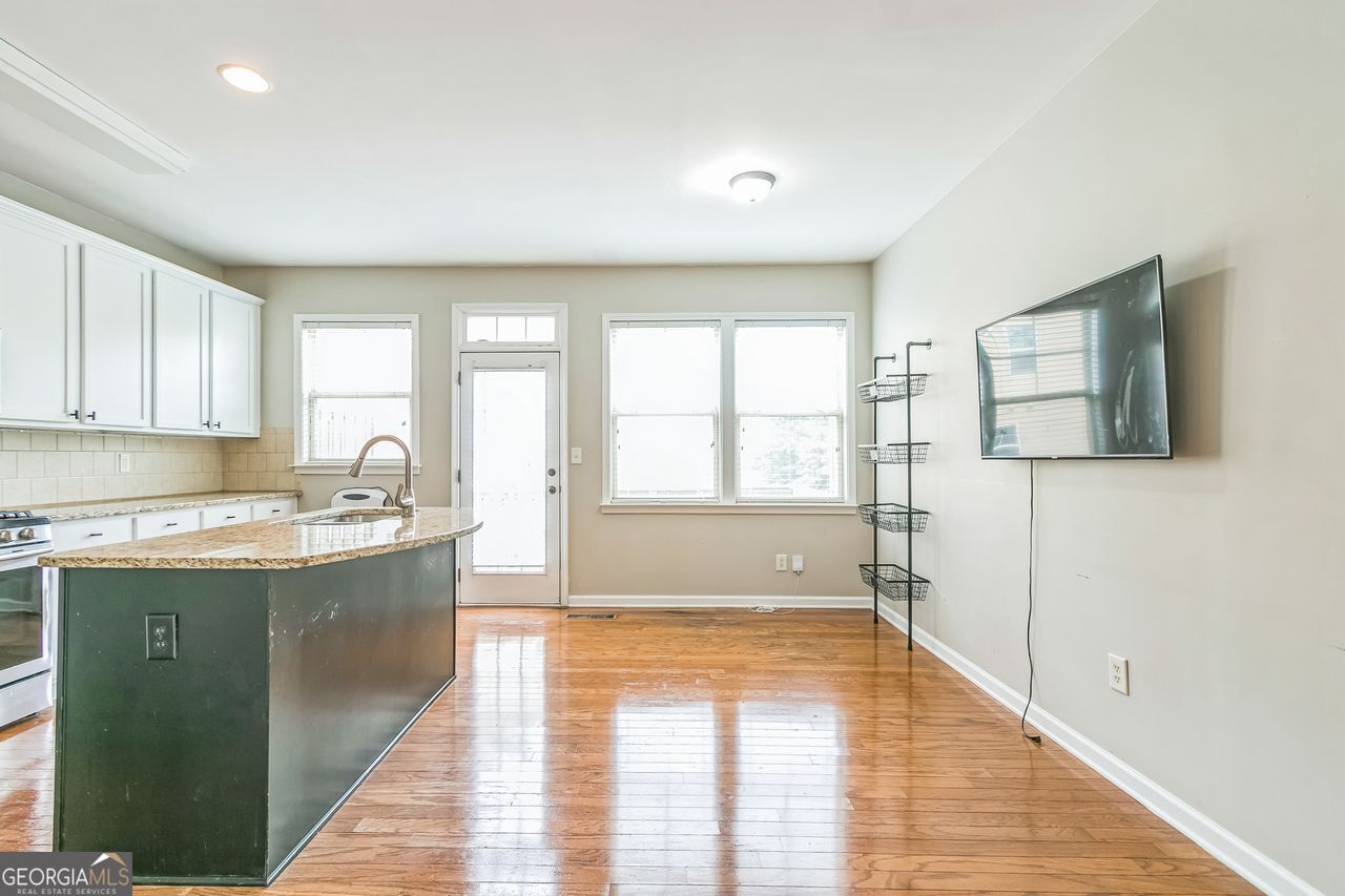4358 GROVE FIELD