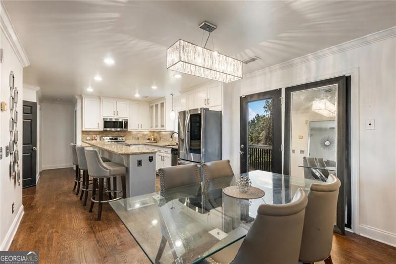 6670 Spout Springs RD