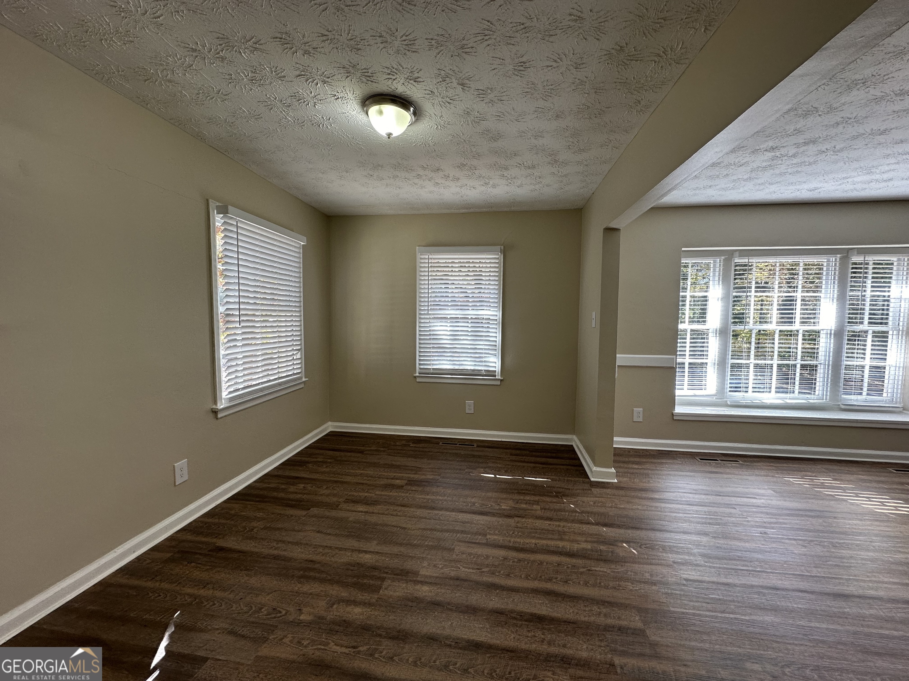 2413 Ben Hill RD