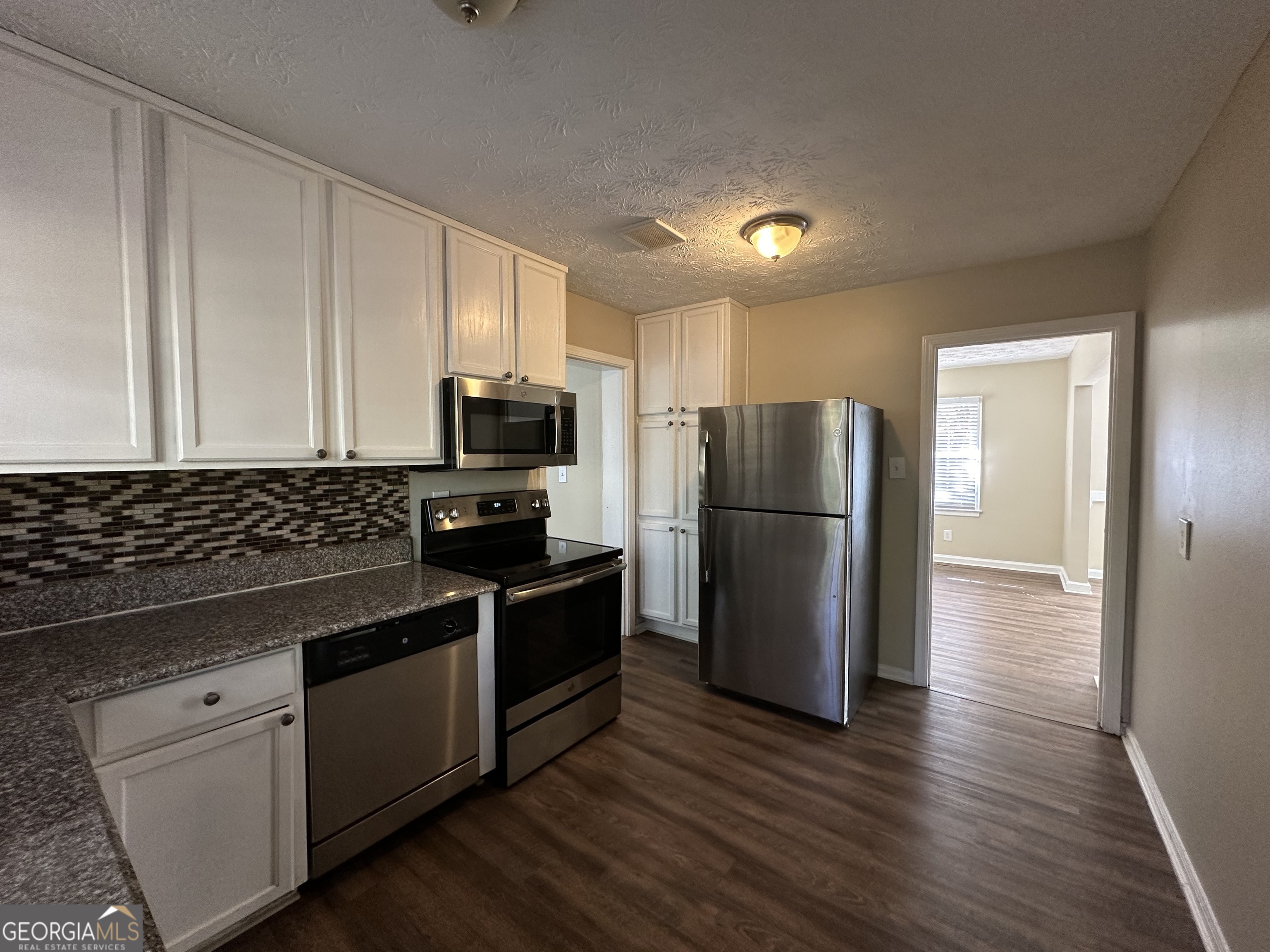 2413 Ben Hill RD