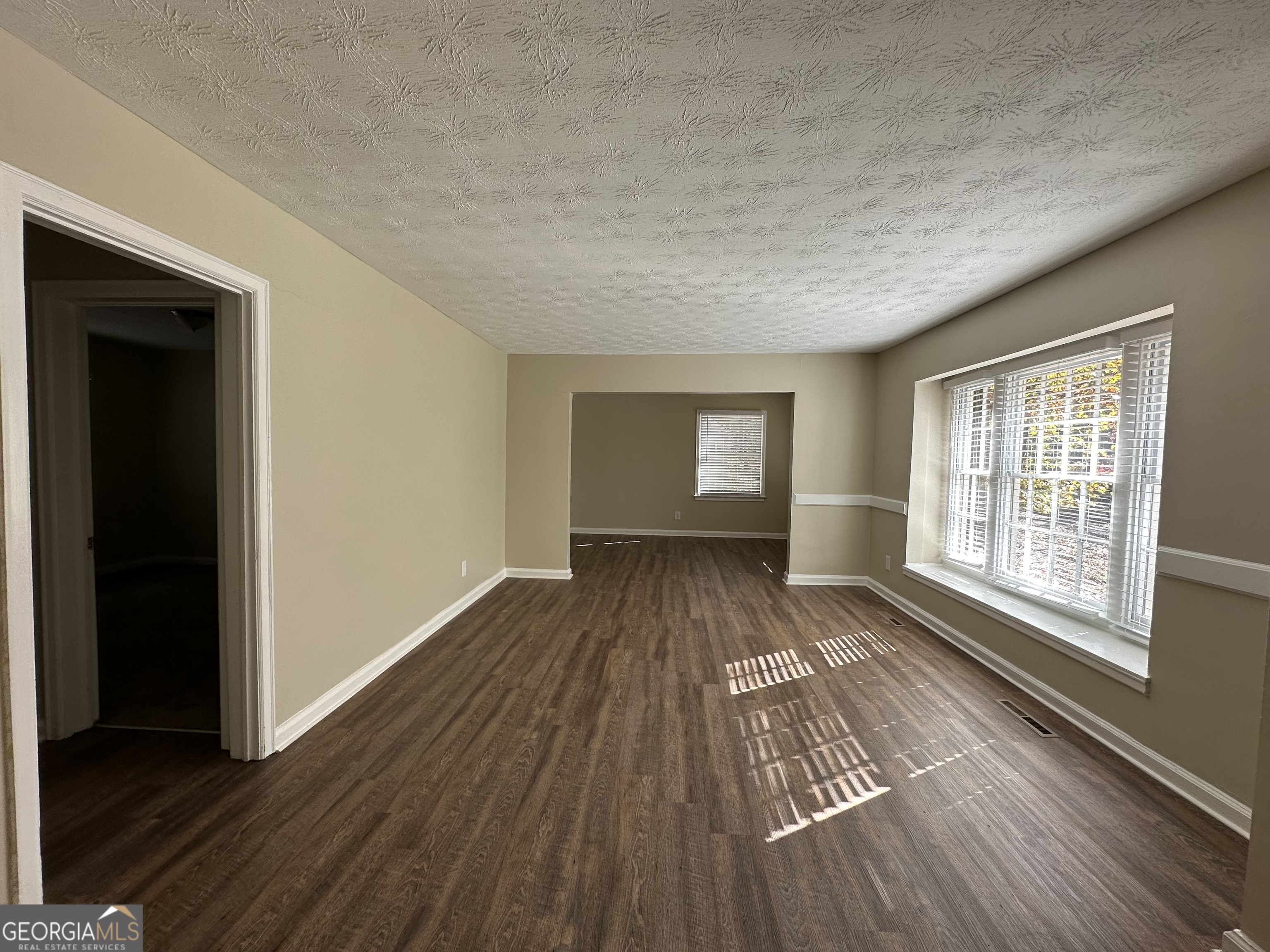 2413 Ben Hill RD