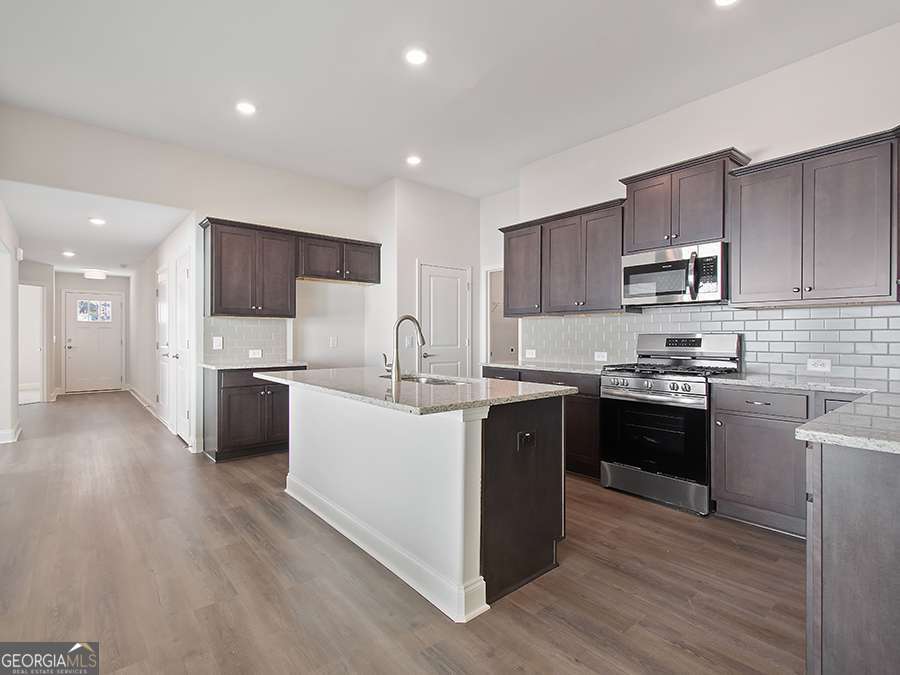 1341 Cedarcrest BLVD