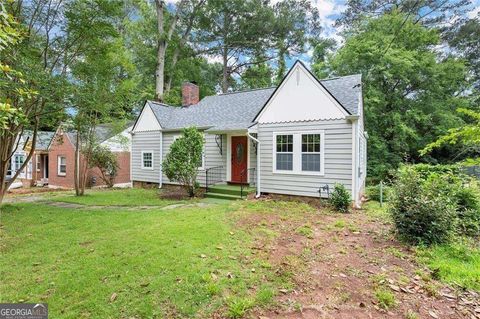 Photo of 1098 Cascade Circle SW, Atlanta, GA 30311 (MLS # 10681195)