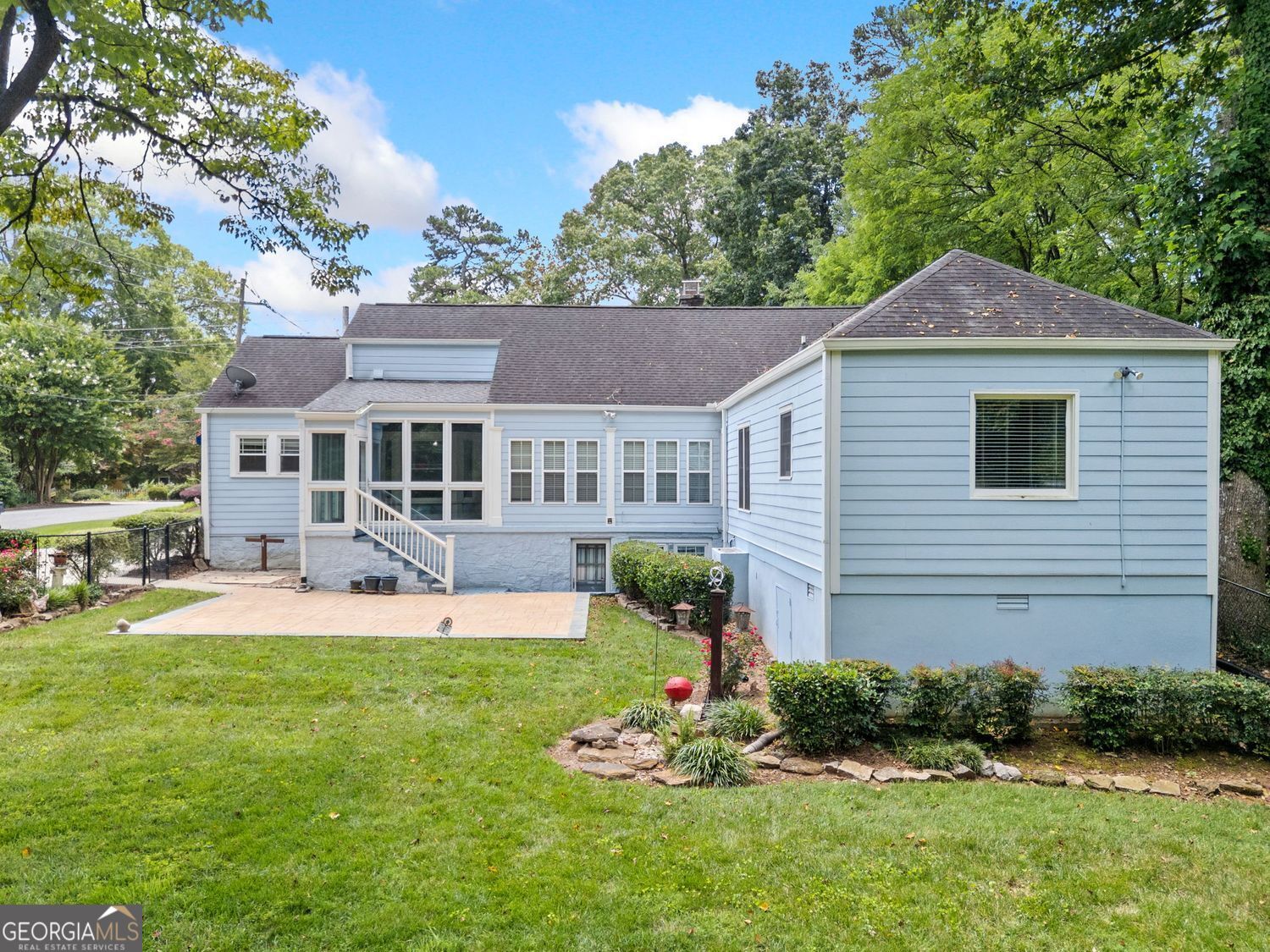 Atlanta, Georgia 30317, United States, 3 Bedrooms Bedrooms, ,3 BathroomsBathrooms,Residential,Active,241571